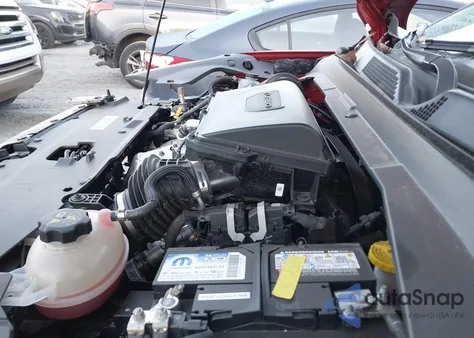 2025 Jeep Compass Limited 4X4 from USA, damaged, VIN 3C4NJDCN3ST552728